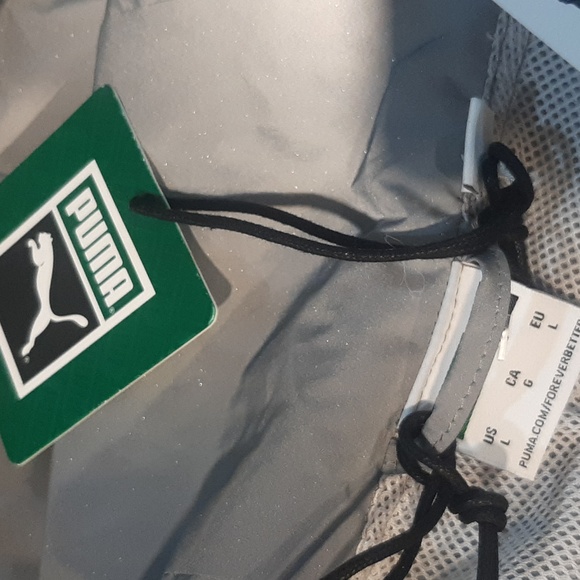 Gray Hooded Jacket with Black Accents - Picture 5 of 9